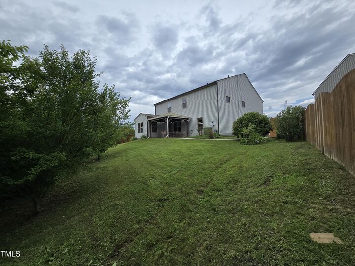 Property Photo: 2511 Dalmahoy Lane NC 27526