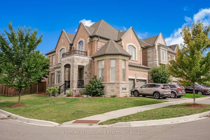 Property Photo:  94 Brabin Circle  ON L1P 0C1