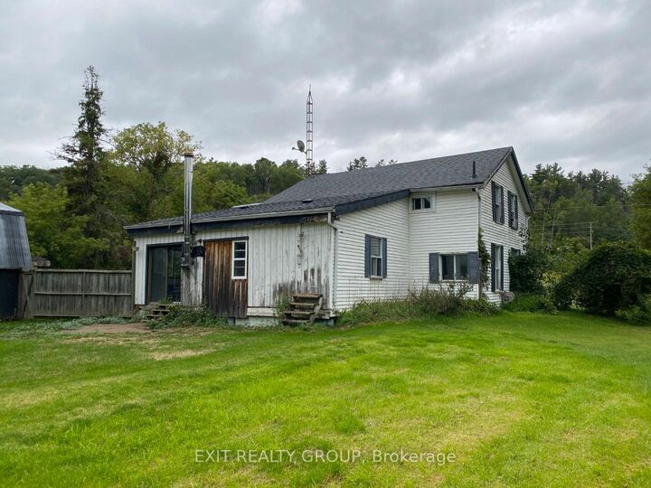 Property Photo:  12 William Street  ON K0L 1L0 
