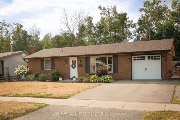 1600 Redwood Drive  Peterborough ON K9K 1B4 photo