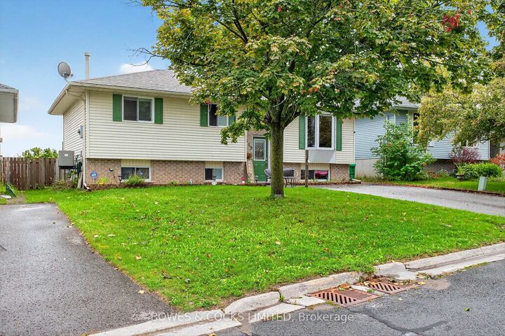 Property Photo: 1349 Tudor Crescent ON K9L 1X1