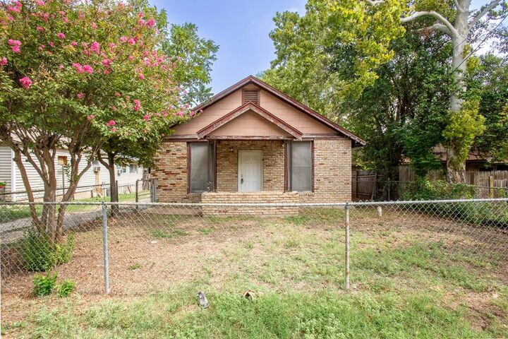 1218 E 52nd Street  Austin TX 78723 photo