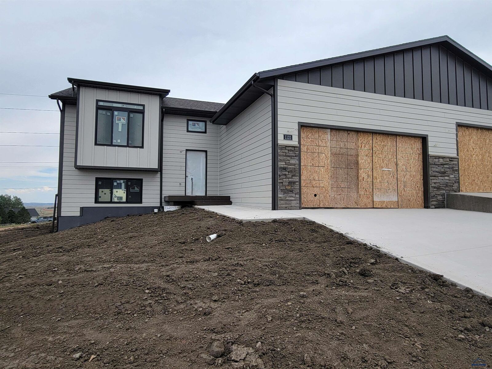 Property Photo:  1121 Pinnacle Ct  SD 57701 