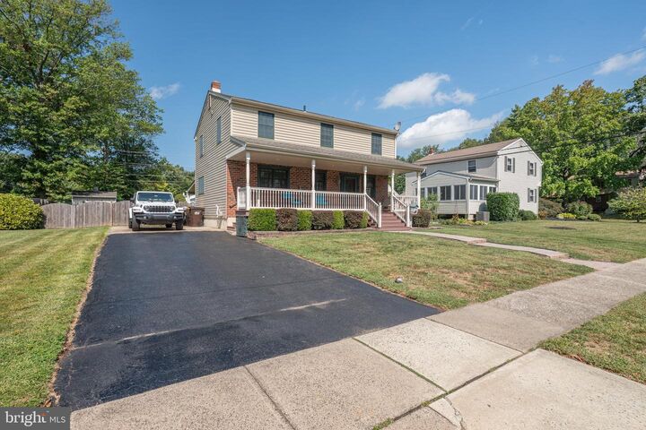 Property Photo: 137 Avondale Rd PA 19403