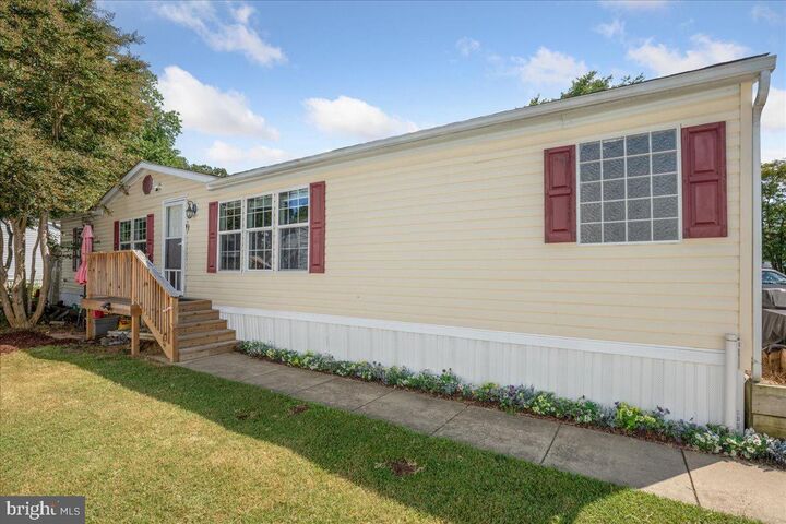 307 Seven Oaks Lane  Lothian MD 20711 photo