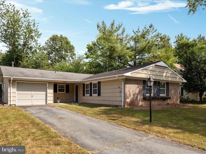 Property Photo:  4405 Manor Hall Lane  VA 22033 