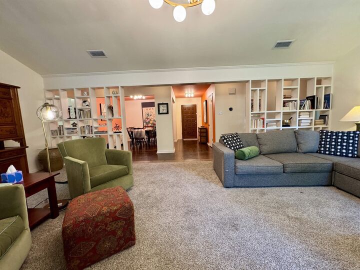 Property Photo: 1909 Creekwood Drive AR 72032