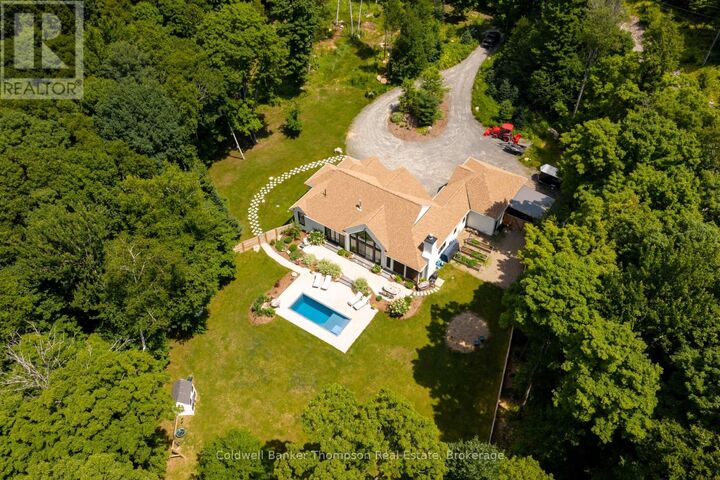 Photo de la propriété:  350 Skyhills Road  ON P1H 2N5 
