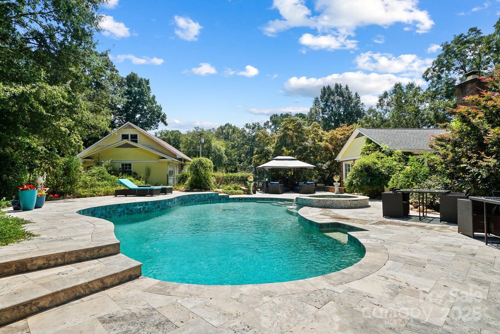 Property Photo:  9551 Hitchgate Drive  NC 28227 