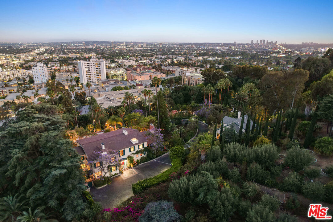 Property Photo:  2003 La Brea Ter  CA 90046 