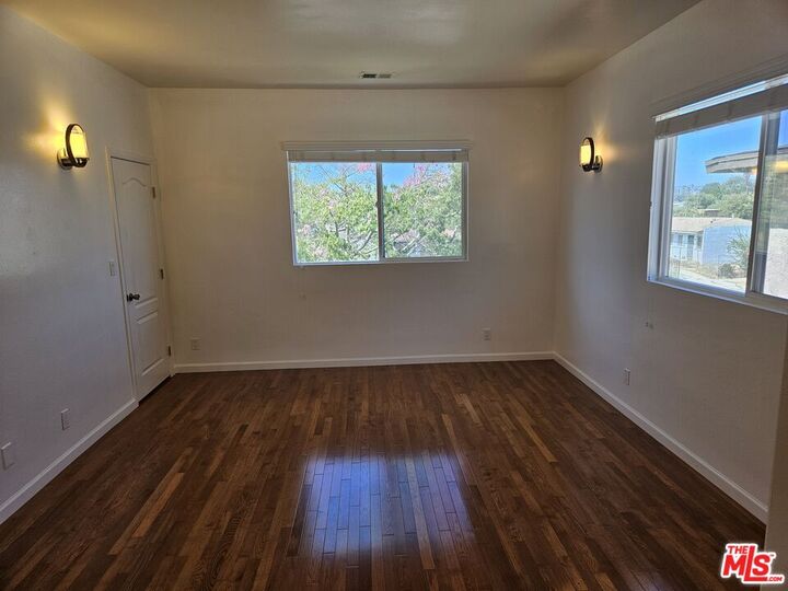 Property Photo:  1816 1/2 S La Brea Ave  CA 90019 