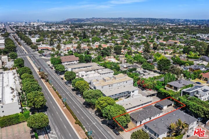 Property Photo:  11856 Venice Blvd  CA 90066 