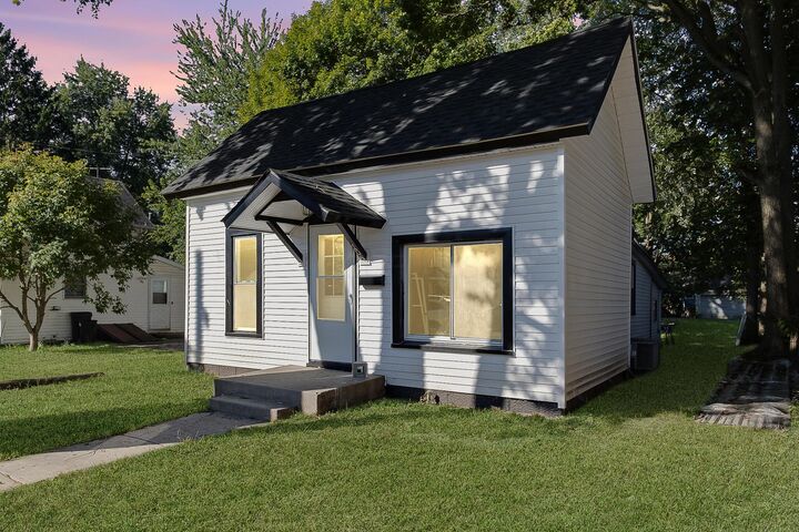 Property Photo: 106 S Clinton Street OH 43344