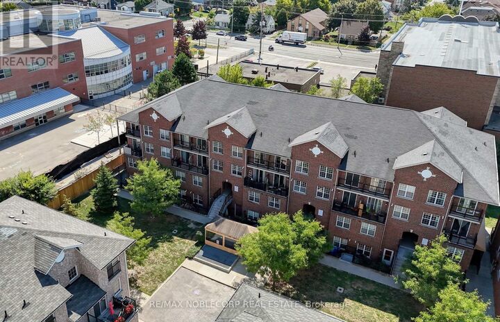 Photo de la propriété:  45 Strangford Lane 311  ON M1L 0E5 