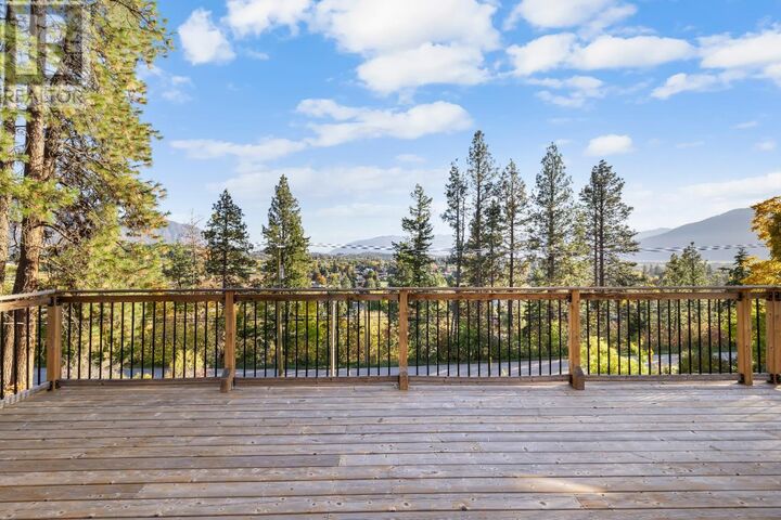 Property Photo: 2424 Crawford Street BC V0B 1G5
