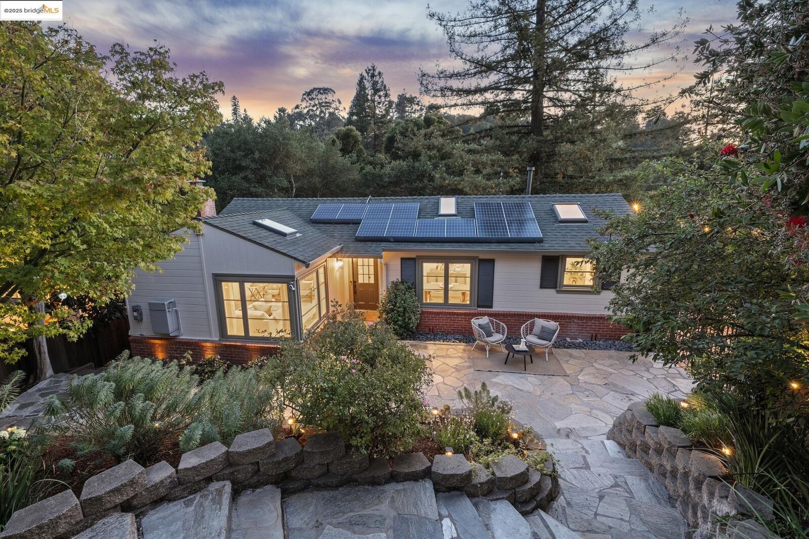 Property Photo:  1301 Mountain Blvd  CA 94611 