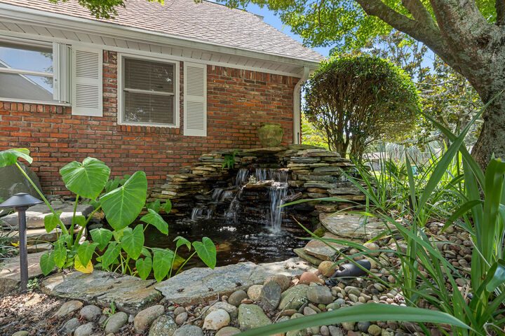Property Photo:  20 Magnolia Avenue  FL 32579 