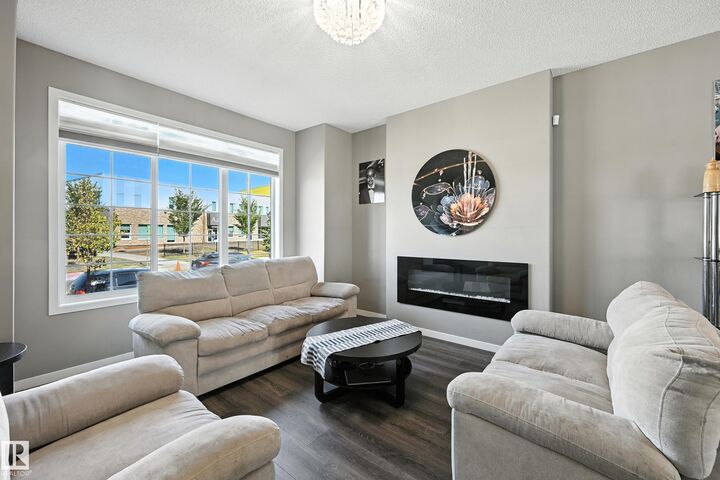 Property Photo: 6321 170 Avenue NW AB T5Y 3X7