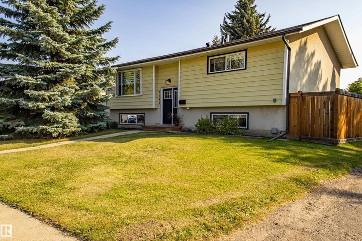 Property Photo: 3143 73 Street NW AB T6K 1K2