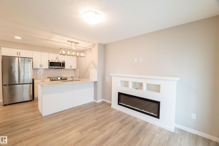 Photo de la propriété:  17832 78 Street NW 78  AB T5Z 0P7 