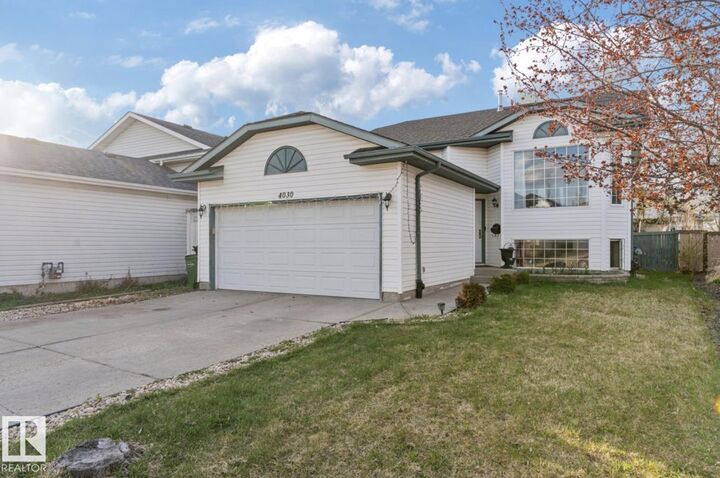4030 37A Avenue NW  Edmonton AB T6L 7A1 photo