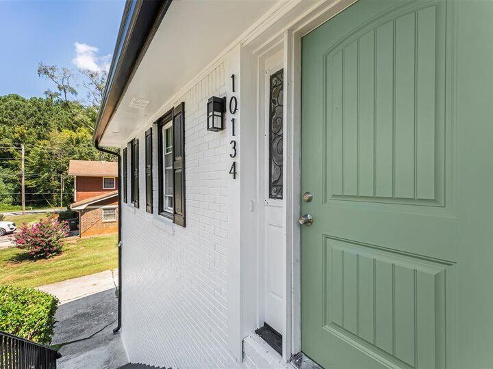 Property Photo: 10134 Carlton Trail NW GA 30014