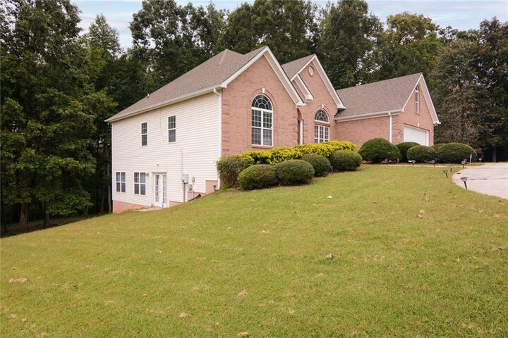 Property Photo: 560 Clearbrook Drive GA 30016