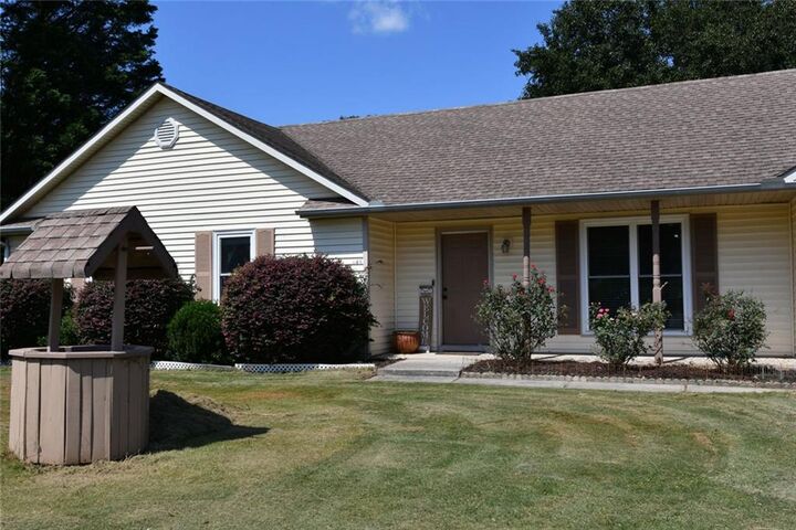 Property Photo: 339 Cobblestone Road GA 30011