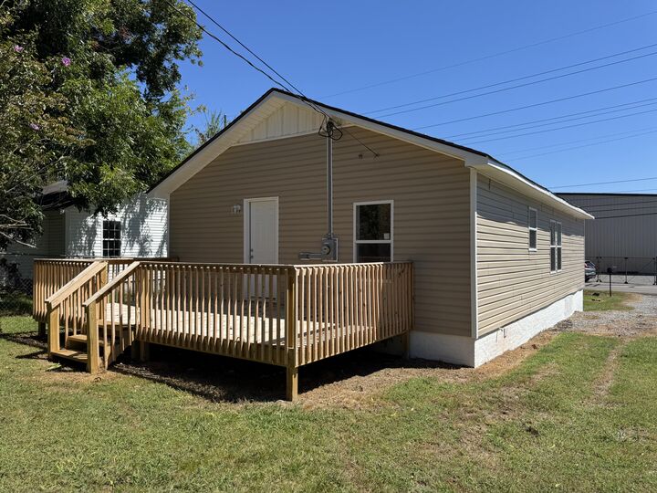 Property Photo:  1812 Church Street SE  TN 37311 