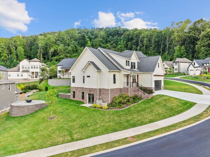 Property Photo: 9876 Trestle Circle TN 37363