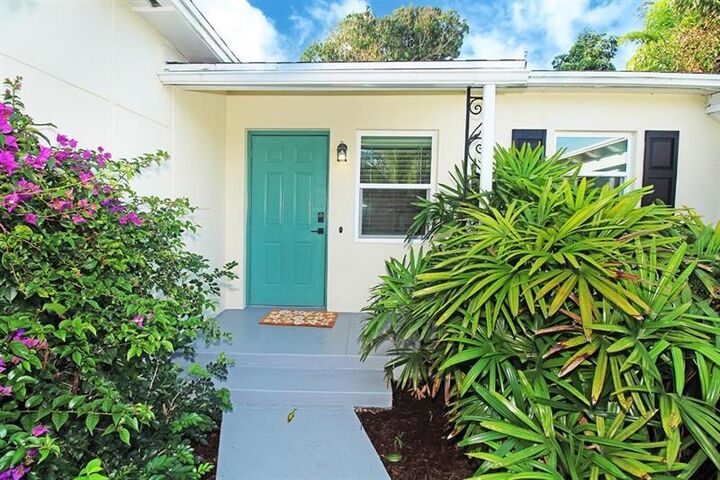 Property Photo: 221 Princeton Drive FL 33460