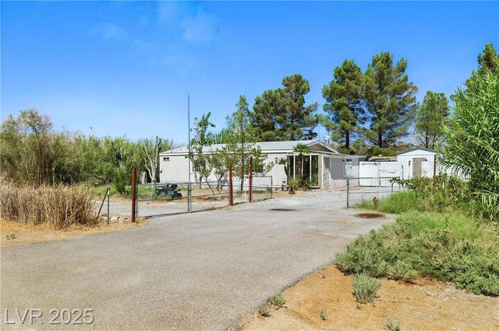 Property Photo: 1950 West Horn Road NV 89048