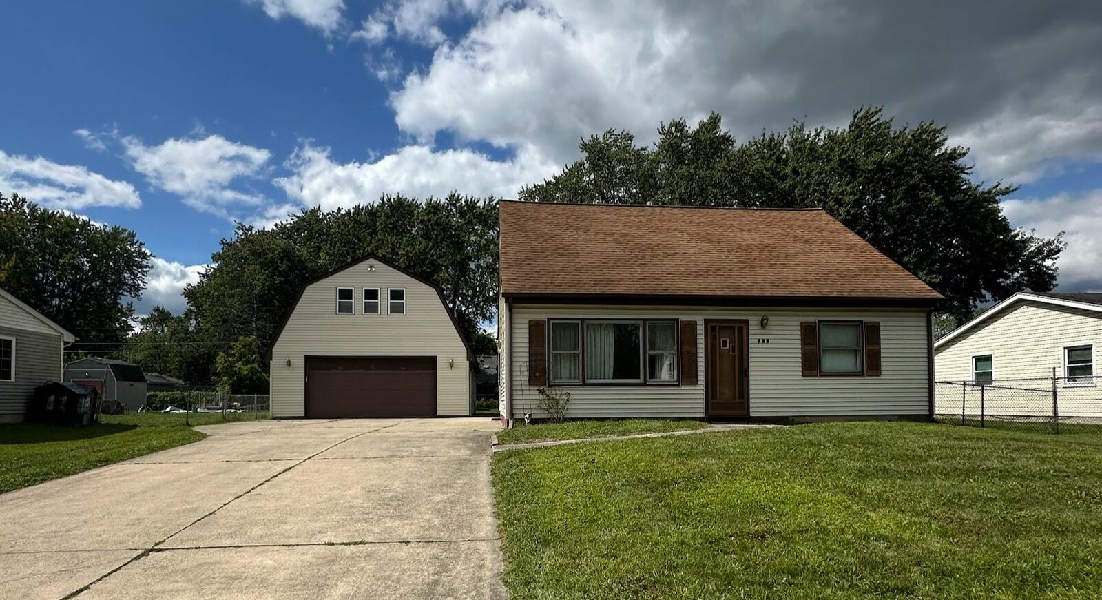 Property Photo:  722 Devonshire Road  IN 46385 