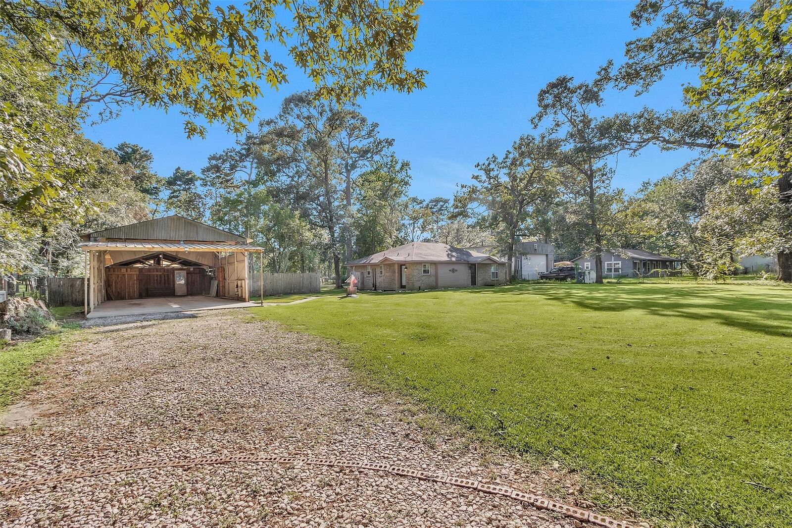 Property Photo: 119 Pavey Circle TX 77358