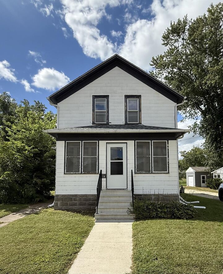 415 NW 5th Street  Waverly IA 50677 photo
