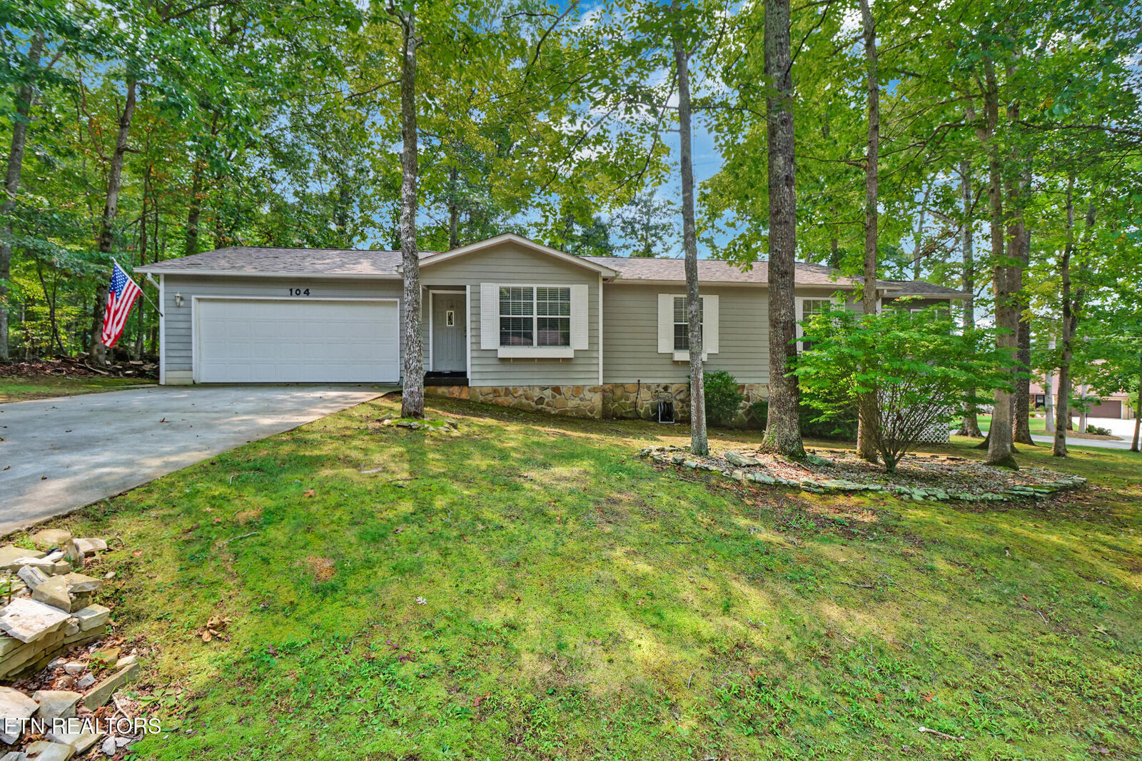 Property Photo:  104 Juniper Drive  TN 38558 