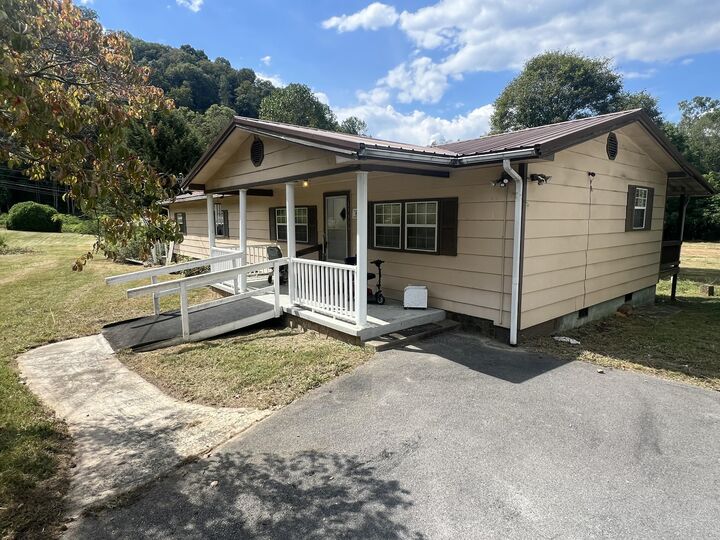 Property Photo: 17539 US-421 KY 40914