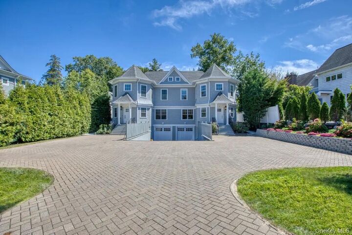 Property Photo: 11 Orchard Place B CT 06830