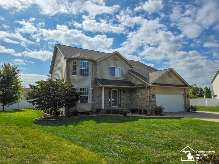 15132 Oak Valley Lane  Monroe MI 48161 photo