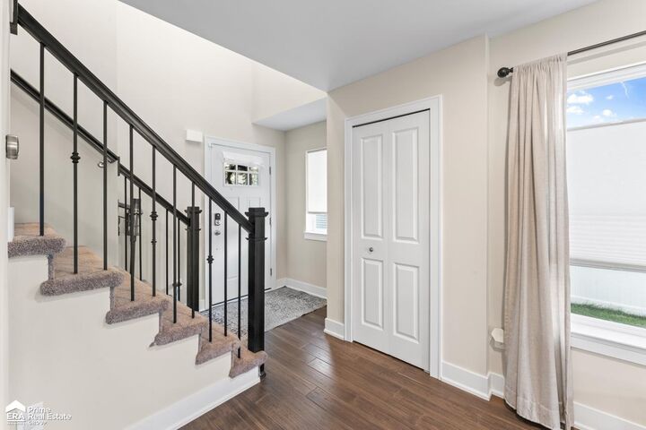 Property Photo: 581 S Winding Drive MI 48328