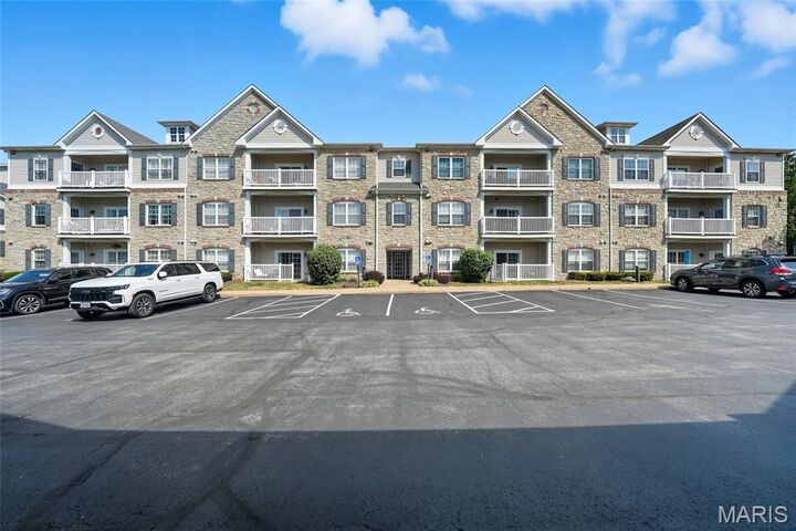 Property Photo: 1 Monarch Trace Court 306 MO 63017