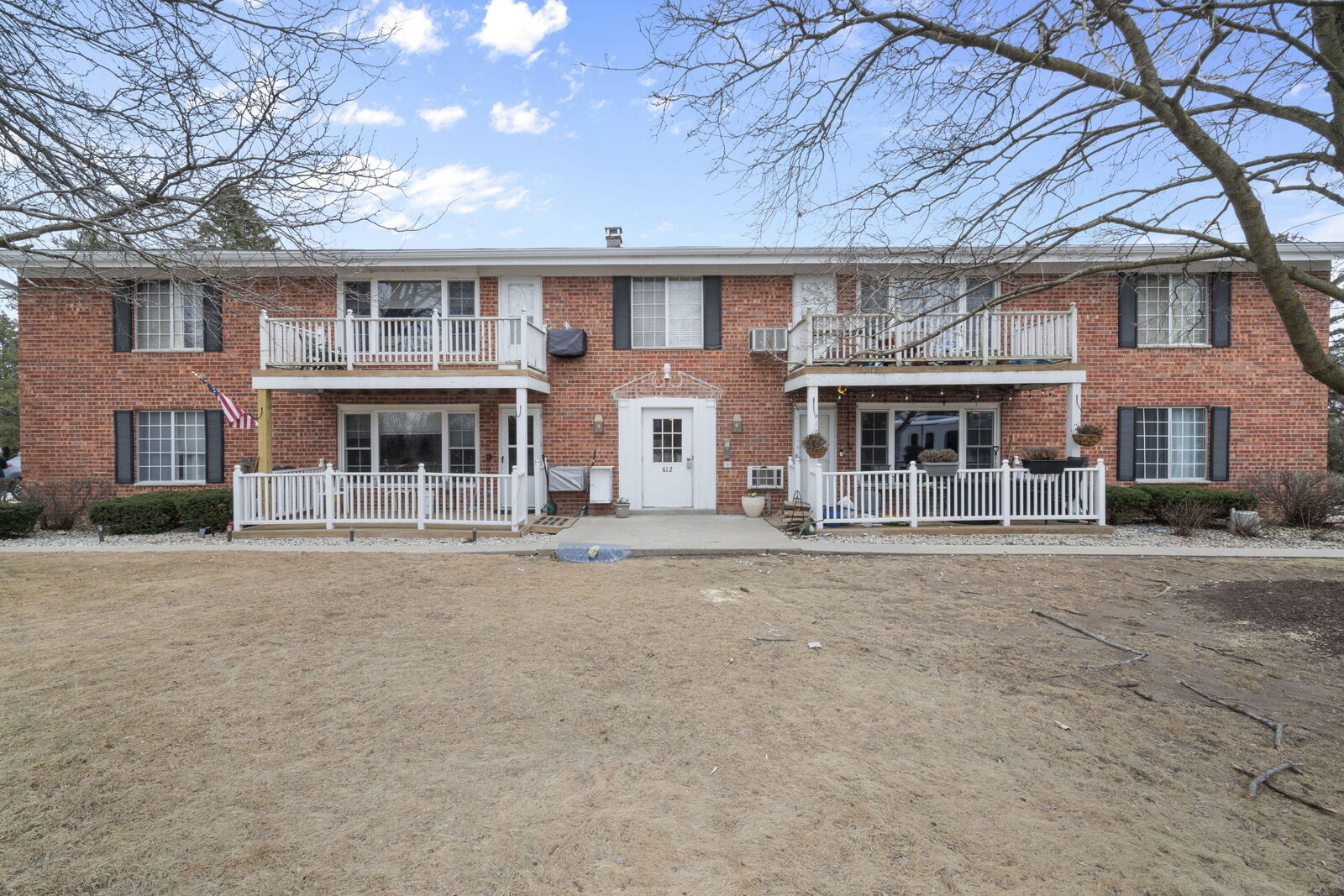 Property Photo: 612 Laurel Lake Rd Unit 8 WI 53092