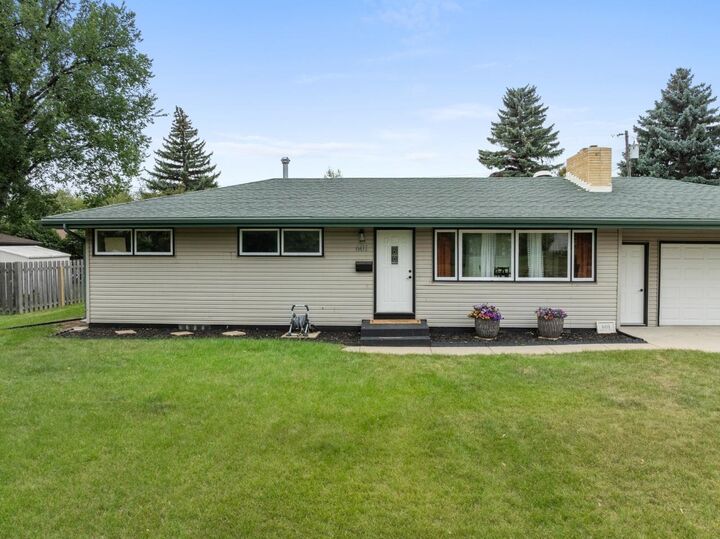 Property Photo:  601 24th St NW  ND 58703 