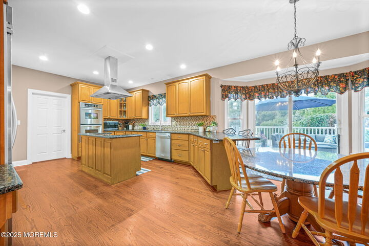 Property Photo:  8 Hemingway Drive  NJ 08848