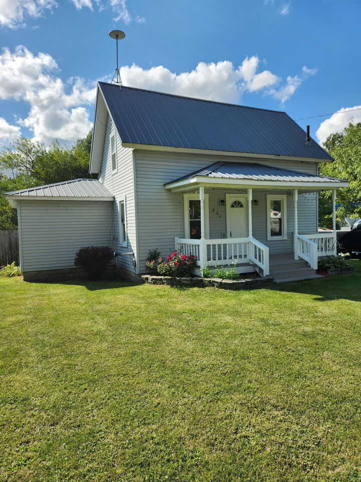 802 Parker Street  Crystal MI 48818 photo