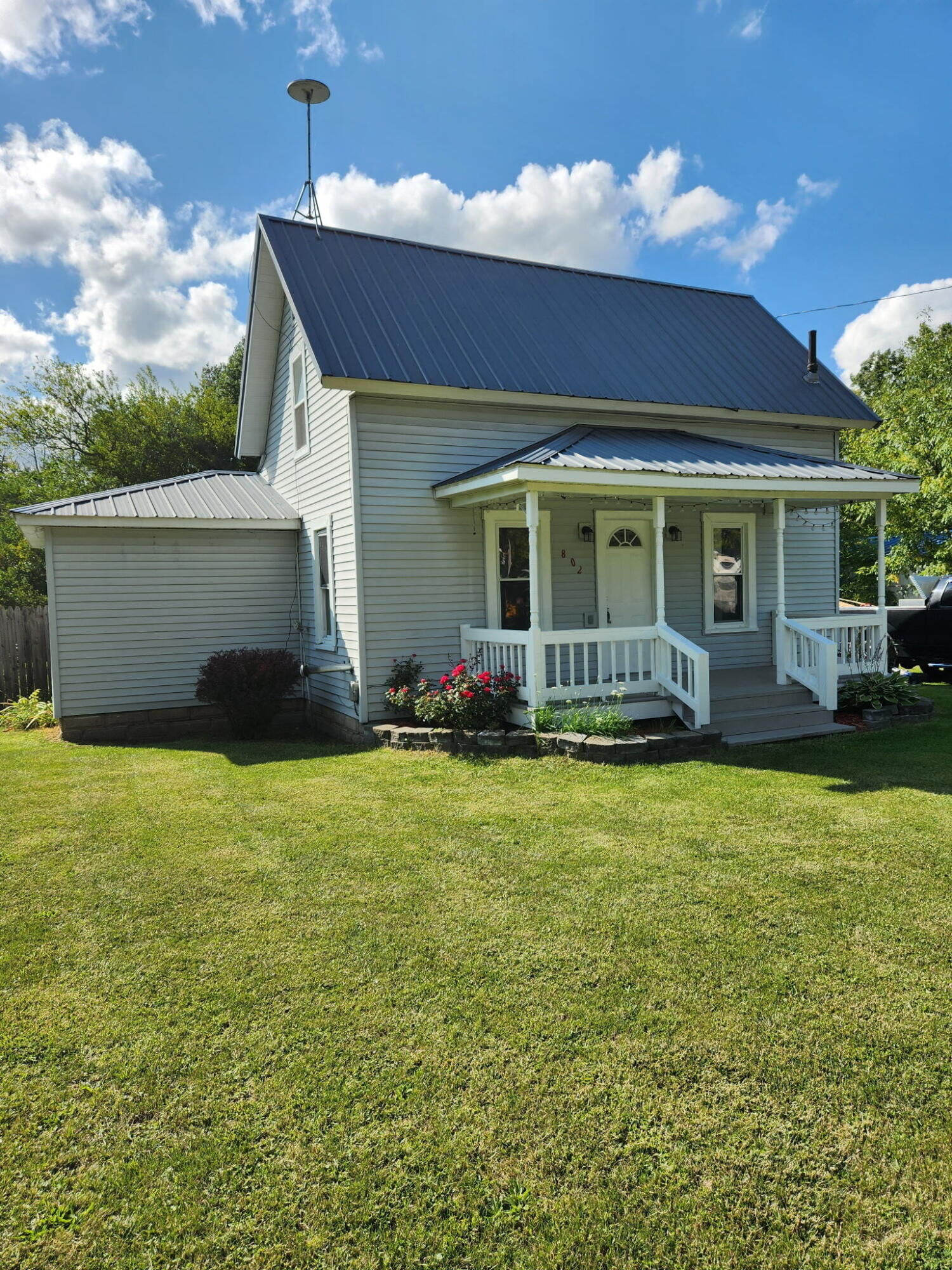 Property Photo: 802 Parker Street MI 48818
