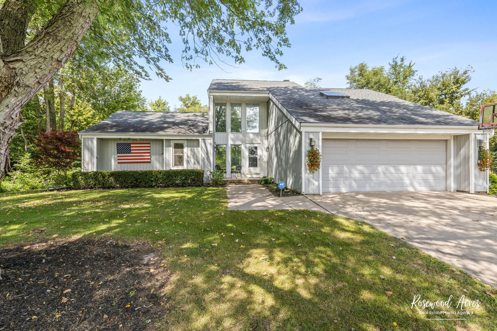 Property Photo: 23 Birchwood Lane IL 60964