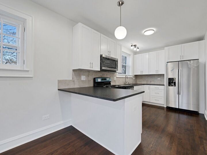 Property Photo: 9701 S Prospect Avenue IL 60643