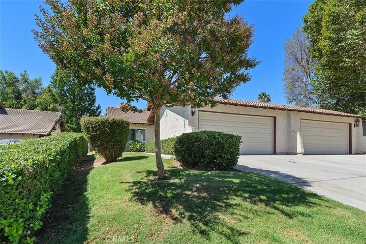 Property Photo: 5082 Los Olivos Way CA 92505