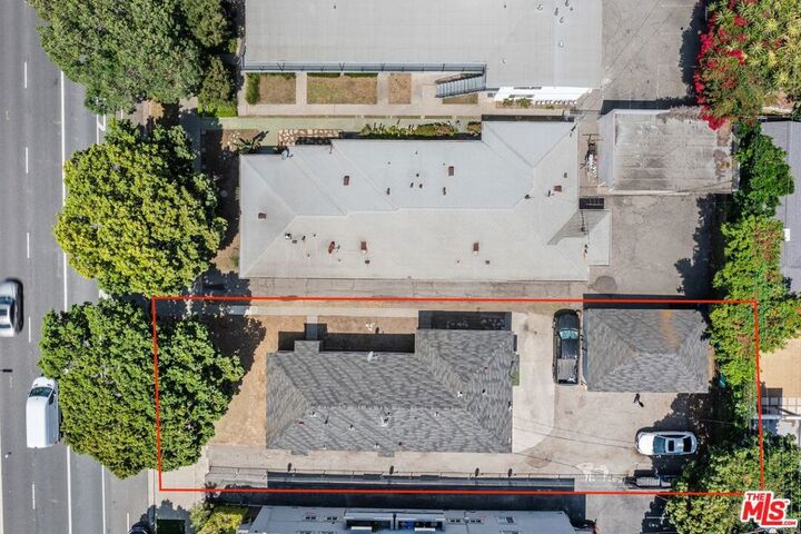 11856 Venice Boulevard  Los Angeles CA 90066 photo